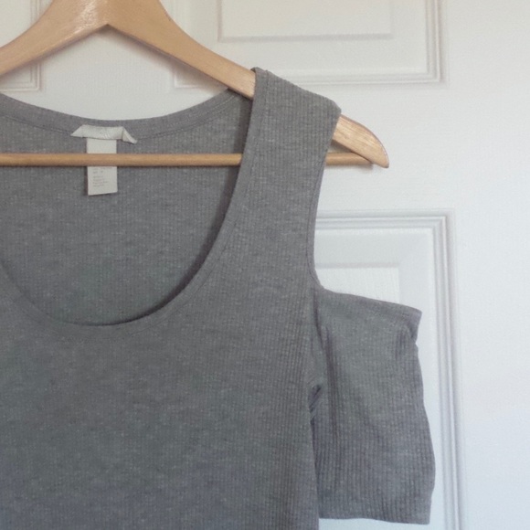 🌪Cold Shoulder Ribbed Scoop Neck Top - Picture 4 of 4